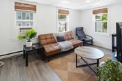 2BR Near Airport, public transit to downtown!