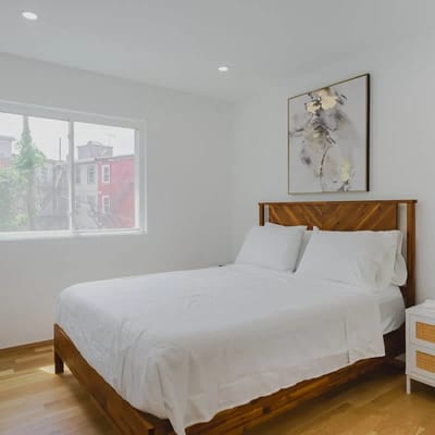 Stylish E Boston Room – Quick Transit to Downtown!