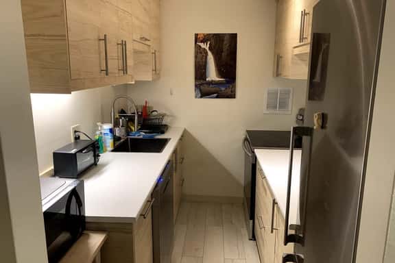 Spacious Studio Near Harvard Sq - Image 1