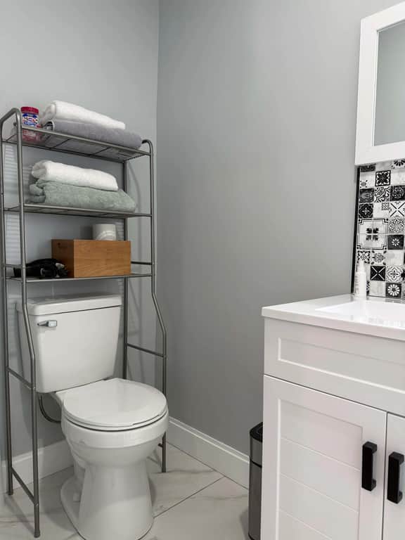 Comfortable and Spacious 3 Bed 25 Km from Gillette - Image 4