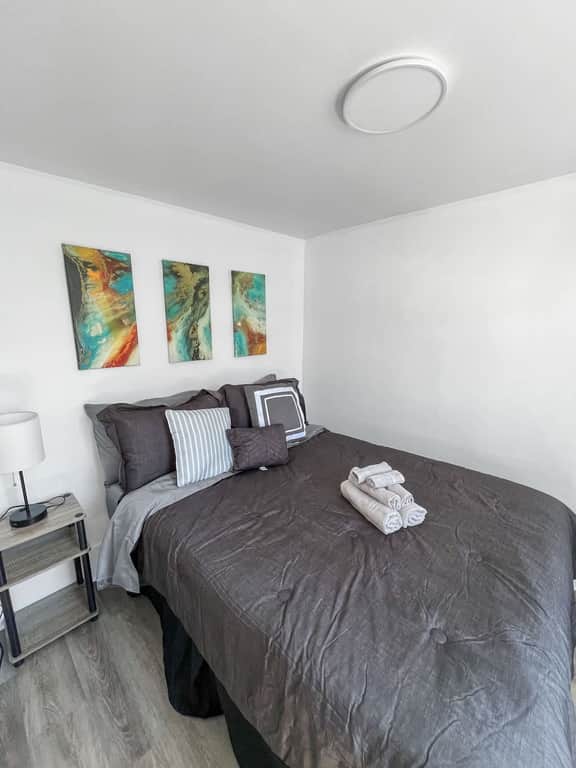 2BR Near Airport, public transit to downtown! - Image 2