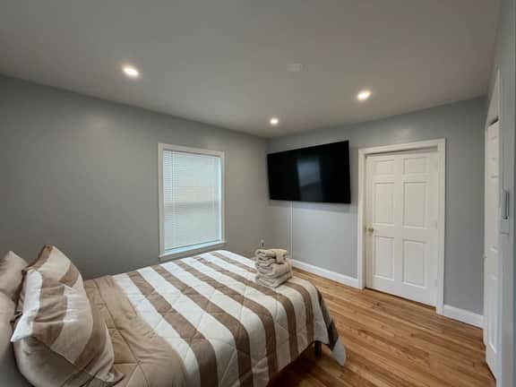 One Bedroom Only a Block from Clark University