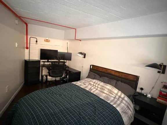 Unique and Sunny 1 Bed in Back Bay - Image 3