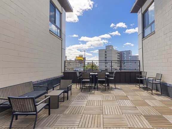 Unique and Sunny 1 Bed in Back Bay - Image 4